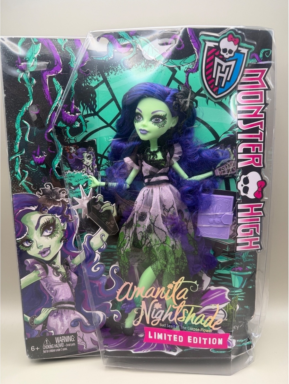 Monster High Amanita Nightshade New in Damaged Box